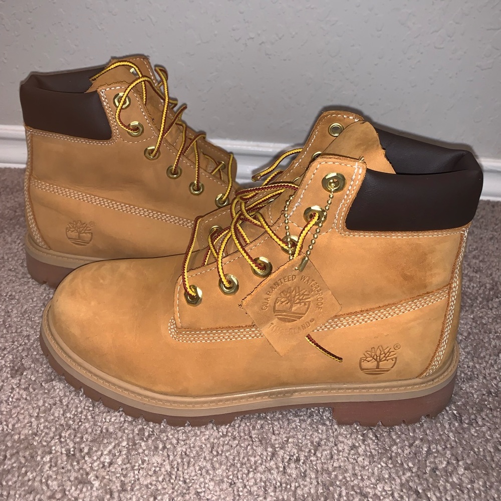 Juniors 6inch wheat Timberland size 6.5